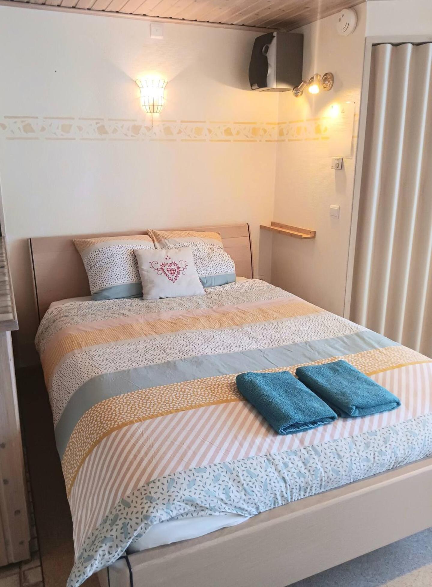 3 - 3 Ambiances - Confort - Piscine Ouvert En Juillet Aout *
